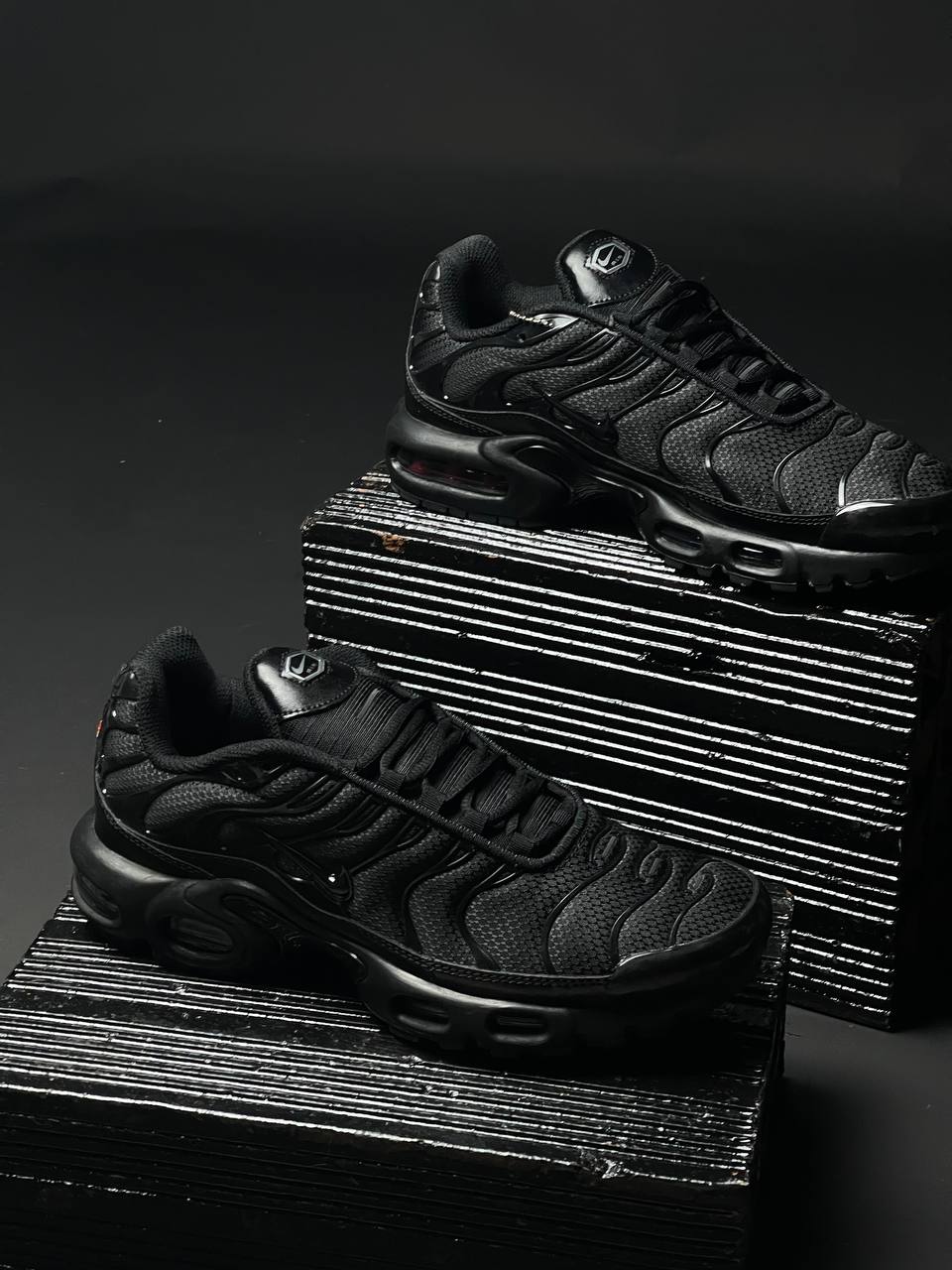 NIKE Tn BLACK BLACK 2026